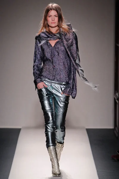 Look 24